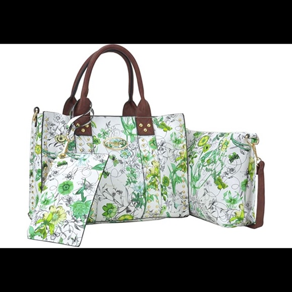 Purses - Picture 5 of 12